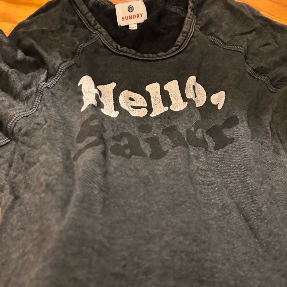 Sundry 
Long sleeved shirt